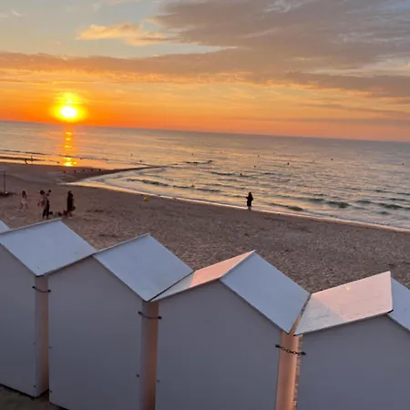 A 2 Pas De La Et Du Casino Lägenhet Cabourg